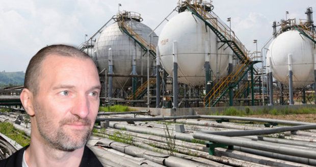 Odsouzený miliardář Tomáš Pitr je zpátky. A opět krouží kolem petrochemie