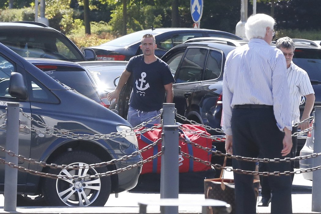 Tomáš Plekanec ráno po oznámení rozchodu s Lucii Vondráčkovou odjel na letiště a odletěl do Kanady.