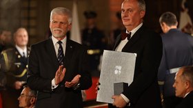 Bezpečnostní poradce premiéra Tomáš Pojar převzal vyznamenání od prezidenta Petra Pavla (28.10.2025).