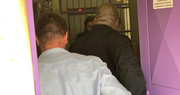 Tomáš Řepka nastupuje do vězení.