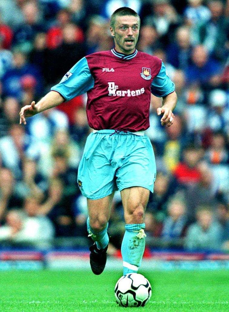 West Ham, 2001 – 2006 - Za londýnské »Kladiváře« se bil pět let.