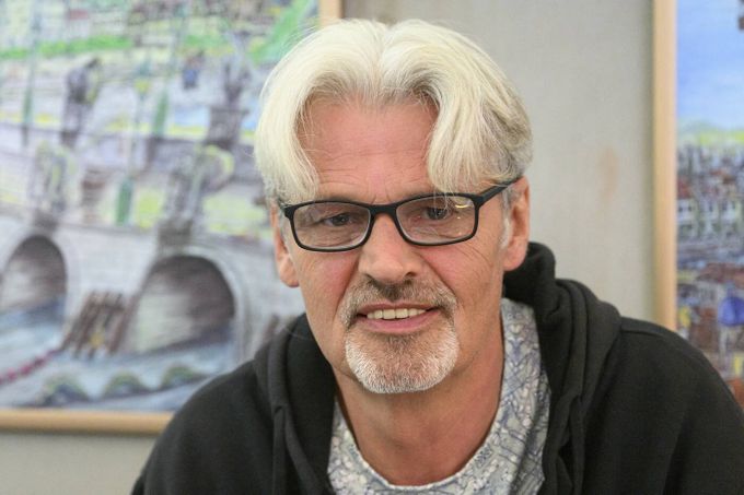 Skuhravý pálí do cestování na MS i trendů: Hrál jsi na hovno? Tak to máš slyšet! Skuhravý pálí do cestování na MS i trendů: Hrál jsi na hovno? Tak to máš slyšet!