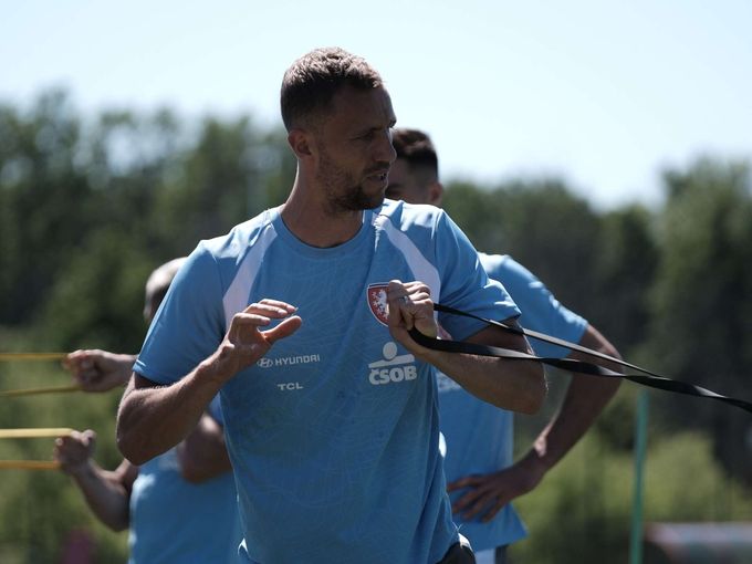 Souček o sestupu West Hamu a zájmu Slavie: Mrzelo mě to. Drby se šíří showbyznysem Souček o sestupu West Hamu a zájmu Slavie: Mrzelo mě to. Drby se šíří showbyznysem