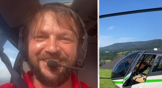 Ujfaluši za odpoledne stihl golf i fotbal: Na Letnou vrtulníkem!