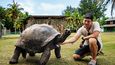 Na ostrově Rodrigues jsme adoptovali želvu a na počest H&Z ji pojmenovali Hanzik. Stále nevíme, zda je to kluk, či holka, ale víme, že má před sebou dlouhý život.