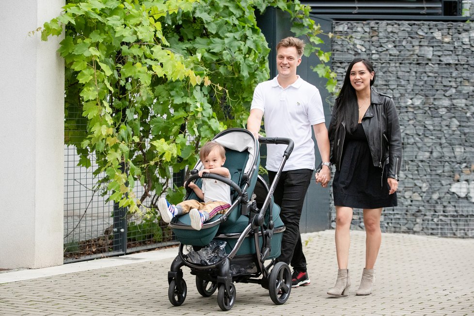 Tomáš Verner s manželkou a dětmi