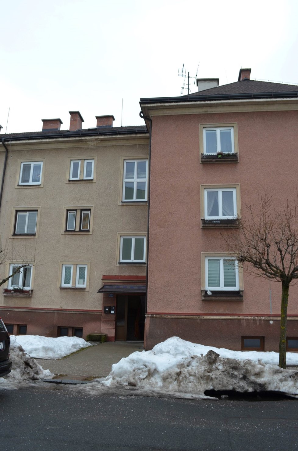 Dům v Trutnově, kde došlo k zavraždění seniorského páru.