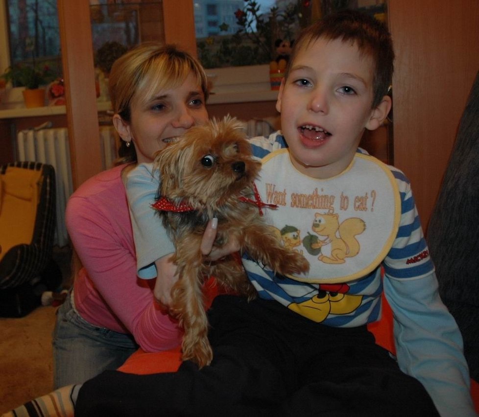 Tomášek Doubrava (7) má doma i malou chlupatou kamarádku.