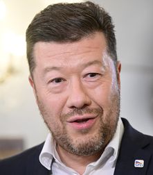 Pan Babiš neříkal, že do Pobaltí pošleme dvě brigády, ale dva brigádníky, vysvětluje Okamura voličům SPD Pan Babiš neříkal, že do Pobaltí pošleme dvě brigády, ale dva brigádníky, vysvětluje Okamura voličům SPD
