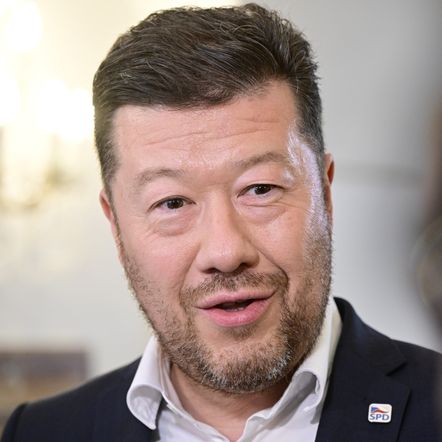 Jana Bendová: Okamurova SPD ručí za bezpečné Česko. Za bezpečné silnice čestný prezident Turek neručí Jana Bendová: Okamurova SPD ručí za bezpečné Česko. Za bezpečné silnice čestný prezident Turek neručí