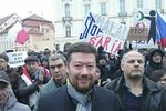 Tomio Okamura na protiislámské demonstraci v Praze na Hradčanech