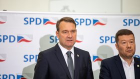 Tomio Okamura s Radimem Fialou (oba SPD) ve Sněmovně