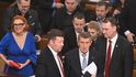 Tomio Okamura (SPD) a Andrej Babiš (ANO) ve Sněmovně Tomio Okamura (SPD) a Andrej Babiš (ANO) ve Sněmovně
