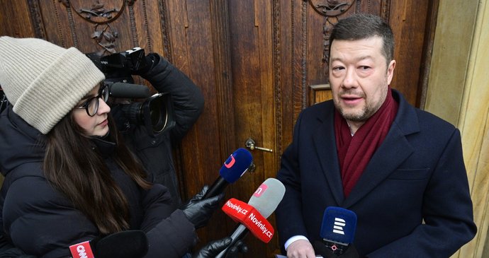 Tomio Okamura (SPD) při příchodu na jednání koaliční rady (12.1.2026)