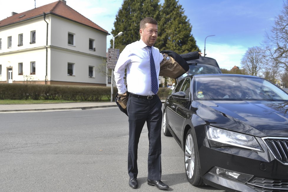 Předseda hnutí SPD Tomio Okamura v Lánech 12. 4. 2018 jednal s prezidentem Milošem Zemanem.