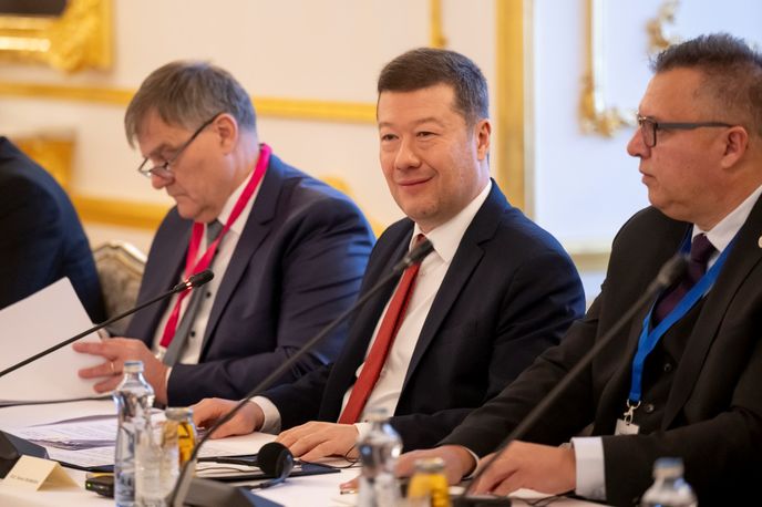 Jednání delegace české Sněmovny v čele s Okamurou (SPD) na Slovensku (3.12.2025) Jednání delegace české Sněmovny v čele s Okamurou (SPD) na Slovensku (3.12.2025)