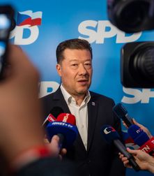 Okamura: Zrušme střední a vysoké školy, abychom nedopadli jako ve Francii. Bez studentů nebudou nepokoje Okamura: Zrušme střední a vysoké školy, abychom nedopadli jako ve Francii. Bez studentů nebudou nepokoje