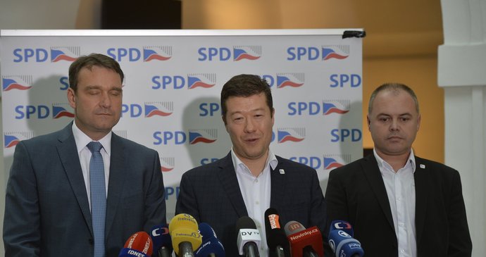 Tomio Okamura na tiskovce SPD po ustavení poslaneckého klubu strany