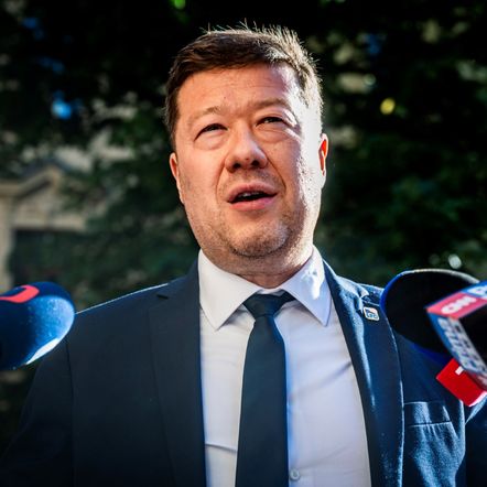 Okamurův omyl: Šíření nenávisti není svoboda slova, ale nacistická propaganda. A vláda mlčí Okamurův omyl: Šíření nenávisti není svoboda slova, ale nacistická propaganda. A vláda mlčí