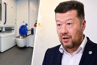 Okamura si stěžuje na toaleťák ve vlacích. Zaúkoloval ministra! ČD: Máme 3 miliony rolí