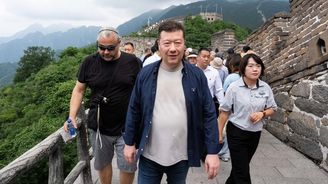 SPD kvůli imigrantům vyloučilo Španělsko ze Schengenu. Okamura vyrazil s nunčaky zajistit hranice SPD kvůli imigrantům vyloučilo Španělsko ze Schengenu. Okamura vyrazil s nunčaky zajistit hranice