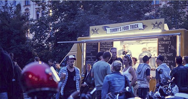 Nápad založit Tommy&#39;s Food Truck přišel před čtyřmi lety.