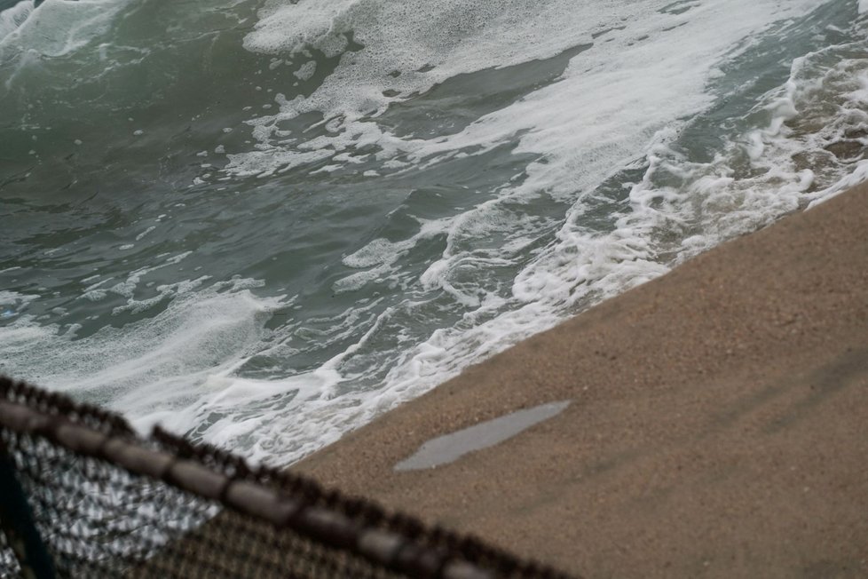 Čekání na tsunami v americké Kalifornii.