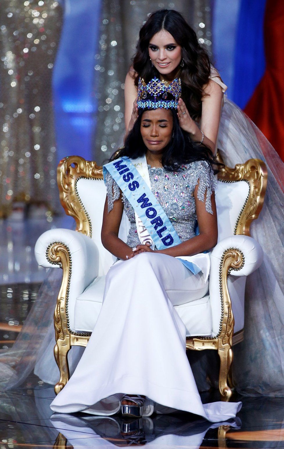 Toni-Ann Singhová z Jamajky je novou Miss World 2019 (14. 12. 2019).