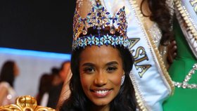 Toni-Ann Singhová z Jamajky je novou Miss World 2019 (14. 12. 2019).