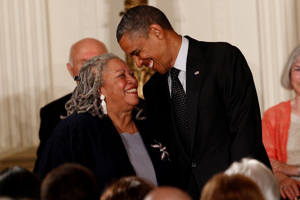 Morrisonová získala v roce 2012 od Baracka Obamy prezidentskou Medaili svobody - nejvyšší civilní vyznamenání ve Spojených státech