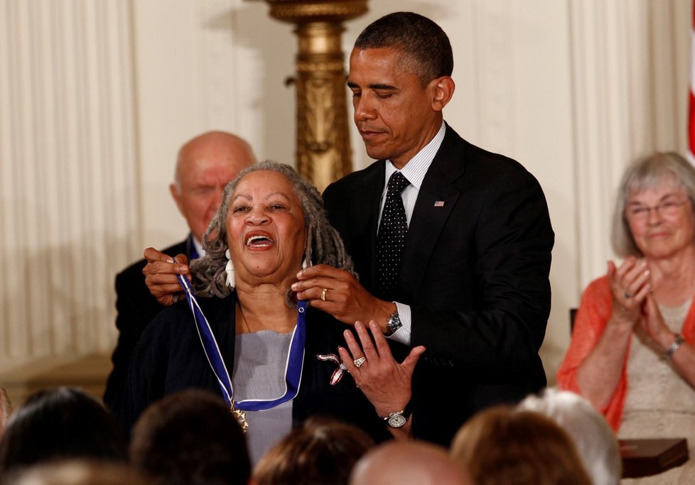 Morrisonová získala v roce 2012 od Baracka Obamy prezidentskou Medaili svobody - nejvyšší civilní vyznamenání ve Spojených státech