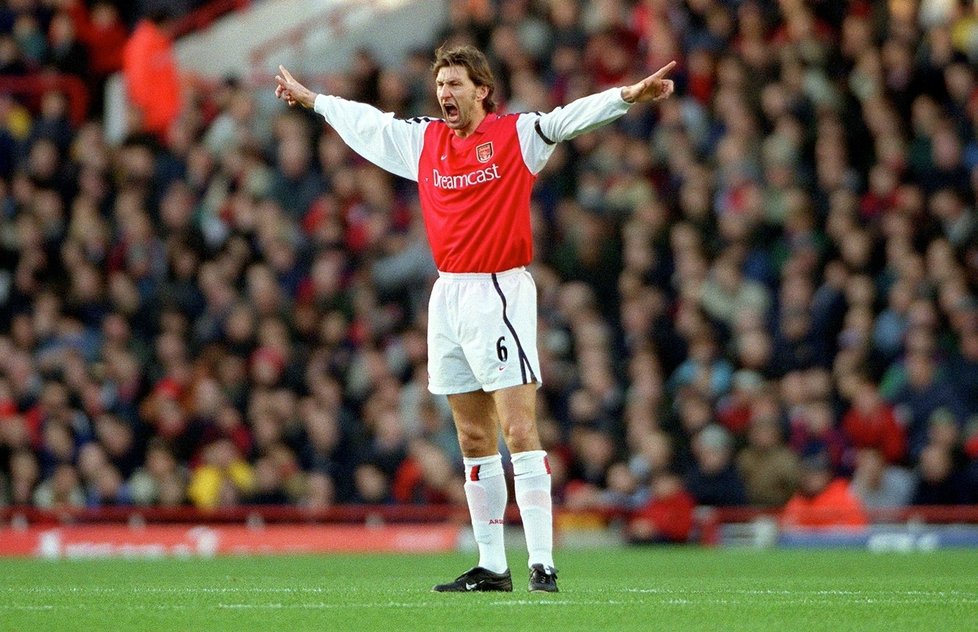 20. Tony Adams (Arsenal) 255/12