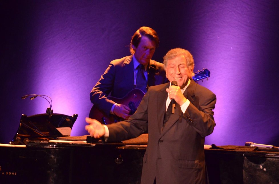 Tony Bennett umí oslovit i mladší generace.