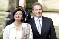 Manželka Tonyho Blaira možná dostala prasečí chřipku