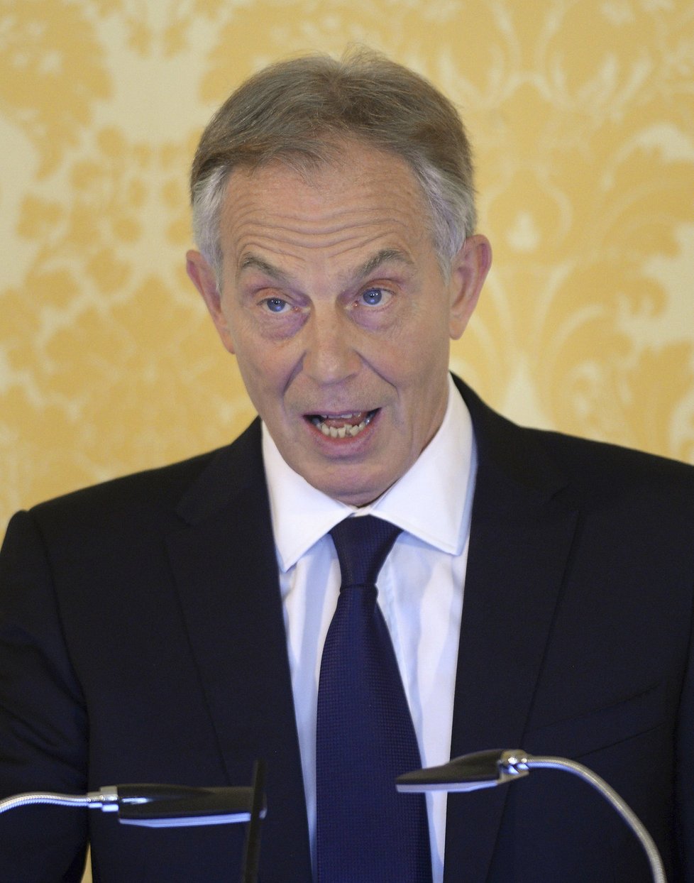 Britský expremiér Tony Blair reagoval na tiskovce na vyšetřující zprávu k zapojení Britů do mise v Iráku.