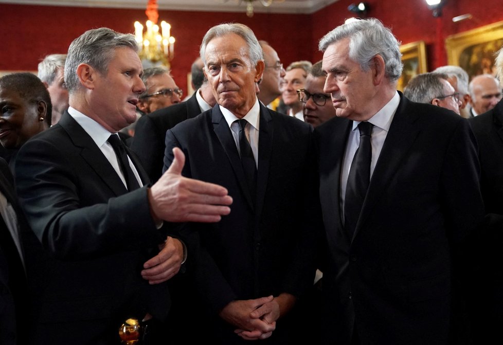Labourističtí vůdci na Nástupnické radě: šéf Keir Starmer a expremiéři Tony Blair a Gordon Brown.