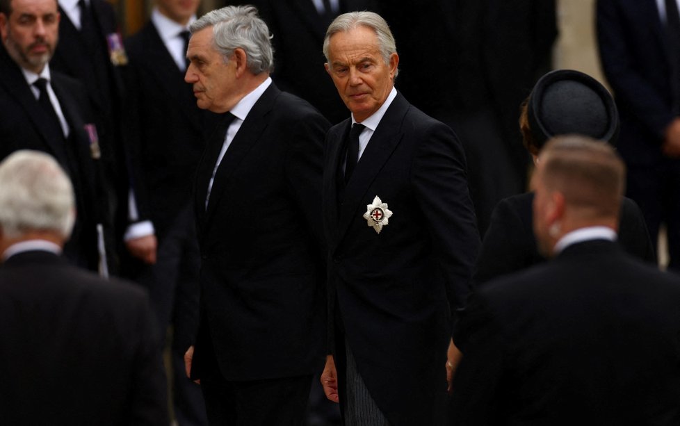 Pohřeb navštívil i bývalý ministr Tony Blair