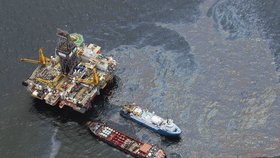 Zastavili únik ropy do moře. Definitivně