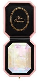 Rozjasňovač TOO FACED, 1090 Kč