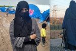 Tooba Gondalová (25) měla rekrutovat další ženy, kterým se přezdívá „nevěsty ISIS“.