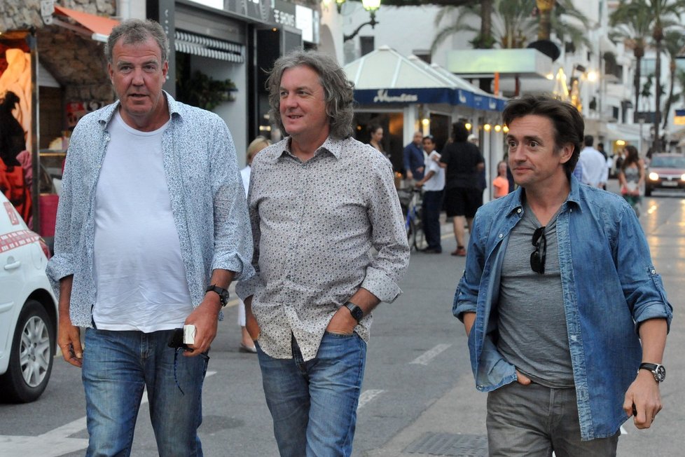 Slavná partička z Top Gearu: Zleva - Jeremy Clarkson, James May a Richard Hammond