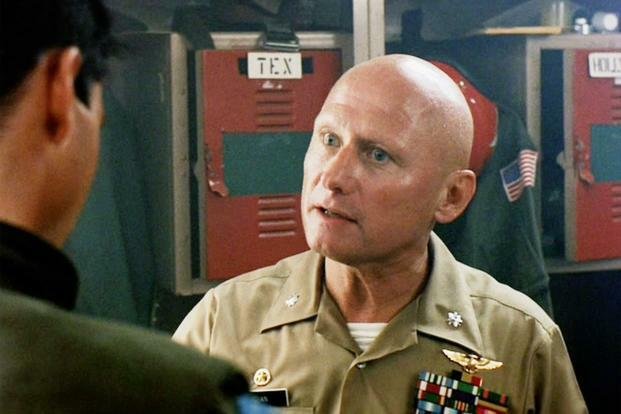 James Tolkan jako Tom &#34;Stinger&#34; Jardian