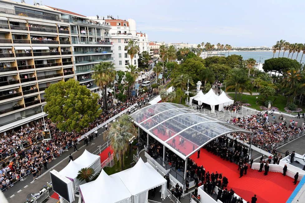 Premiéra filmu Top Gun: Maverick na festivalu v Cannes