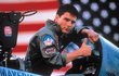 Čtyřiadvacetiletý Tom Cruise ve filmu Top Gun