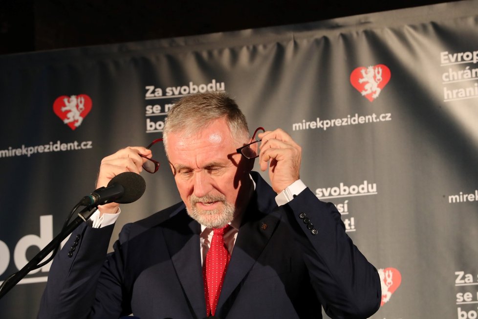 Prezidentský kandidát Mirek Topolánek zmínil priority v oblasti domácí politiky.