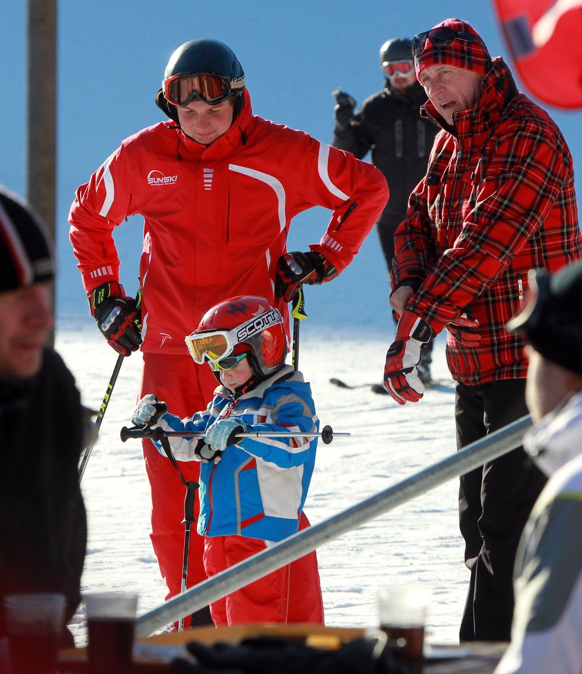 Topolánek zřejmě konzultuje s instruktorem lyžování Nicolasovy pokroky.