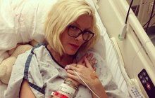 Donna z Beverly Hills 90210 totálně na dně: V nemocnici, opuštěná a s dluhy!