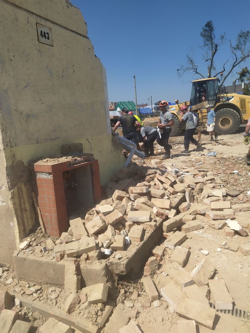 Demolice objektů v obcích zasažených tornádem skončily.