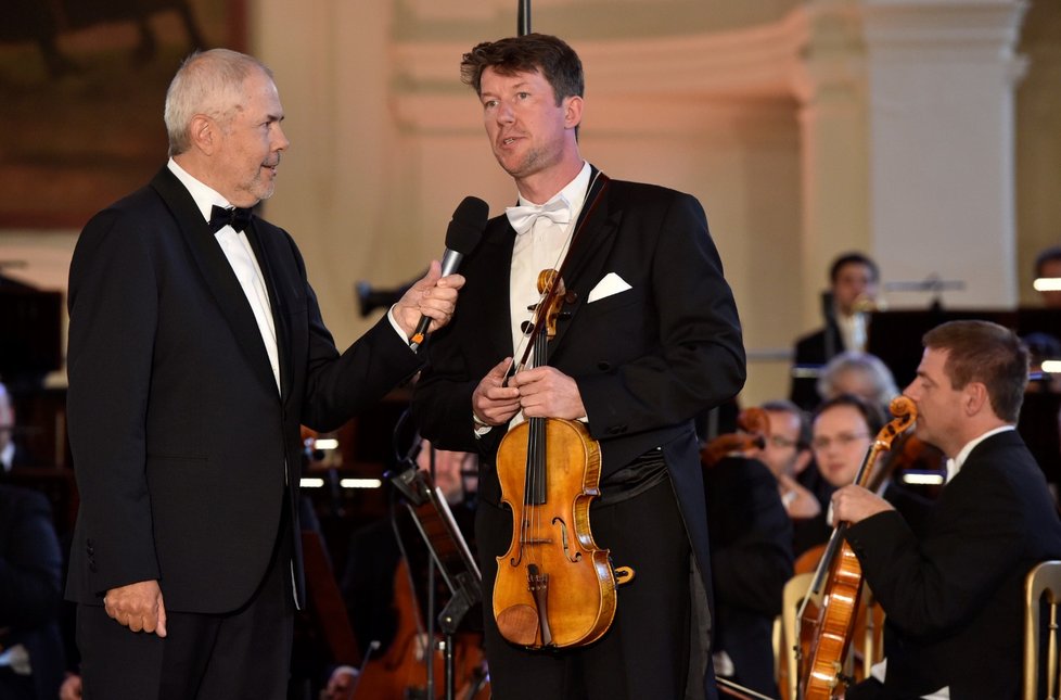 Česká filharmonie a Filharmonie Brno společně odehrály 3. července 2021 na zámku ve Valticích na Břeclavsku koncert naděje na pomoc lidem zasaženým tornádem a jako poděkování všem, kdo pomáhají.