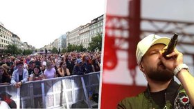 Praha stojí s Moravou: Benefiční koncert na Václaváku podpořil ty, kterým vzalo tornádo domov i blízké